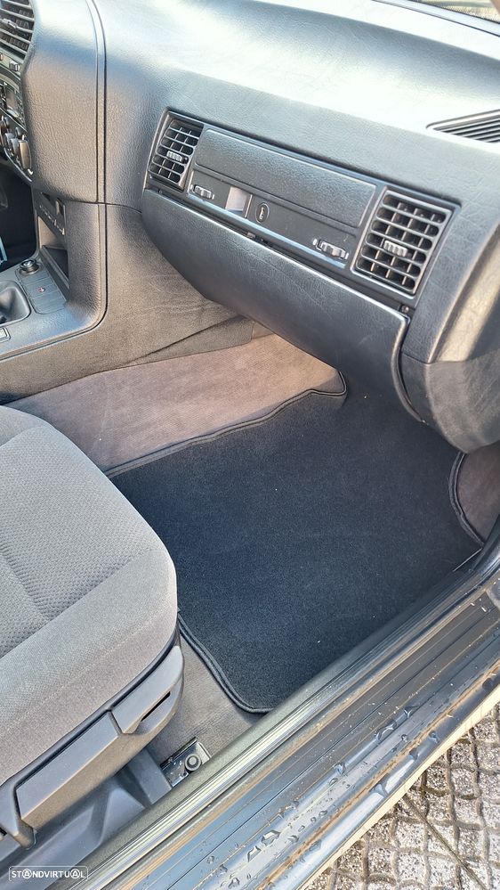 BMW 316 i Touring - 11