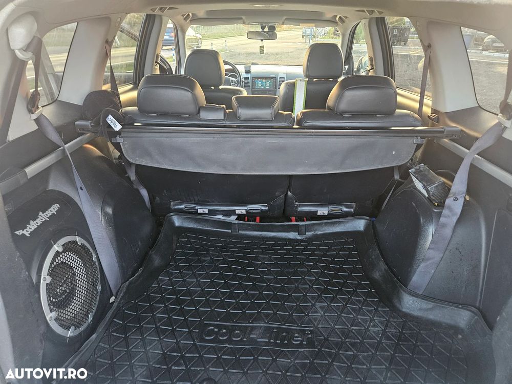 Mitsubishi Outlander 2.2 DI-D NAVI Instyle - 8