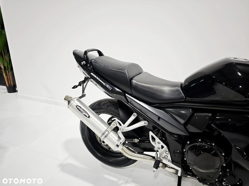 Suzuki GSX - 8