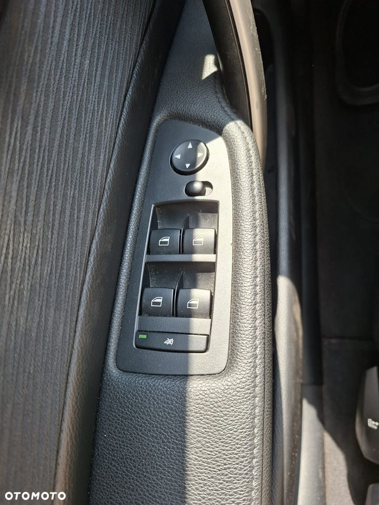 BMW Seria 1 - 15