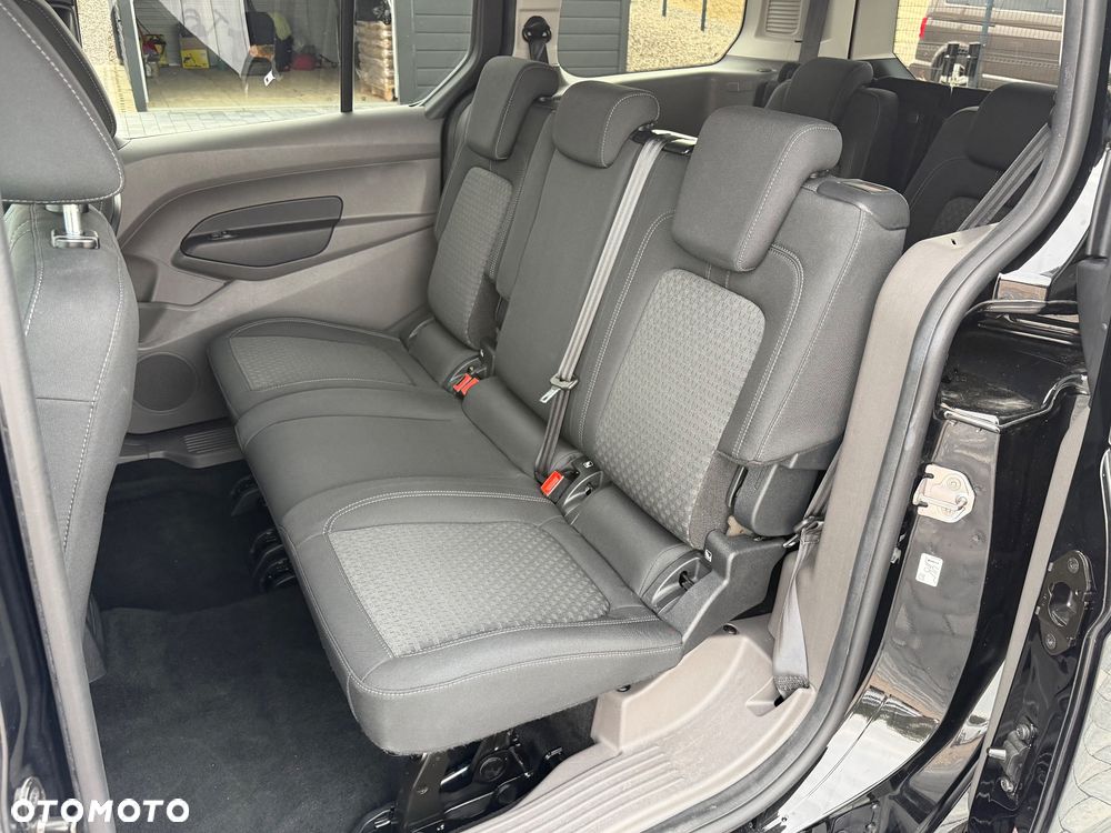 Ford Tourneo Connect Grand - 28