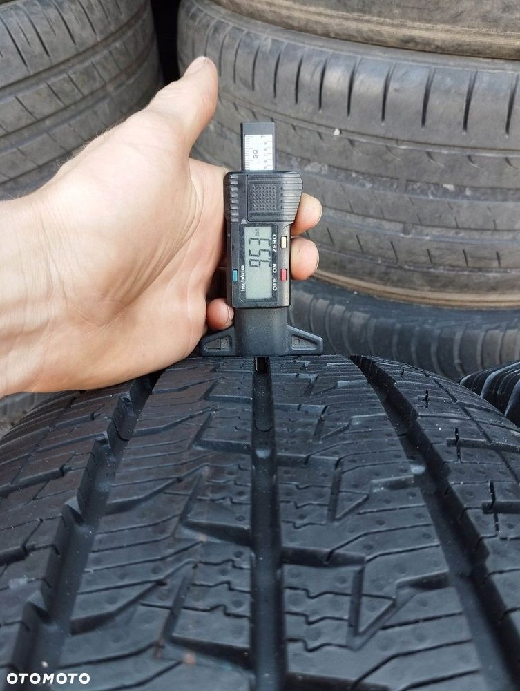 Continental VanContact 4 Seasons 215 65 16C 2szt - 3