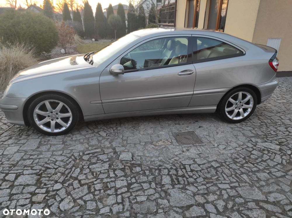 Mercedes-Benz Klasa C 230 - 20
