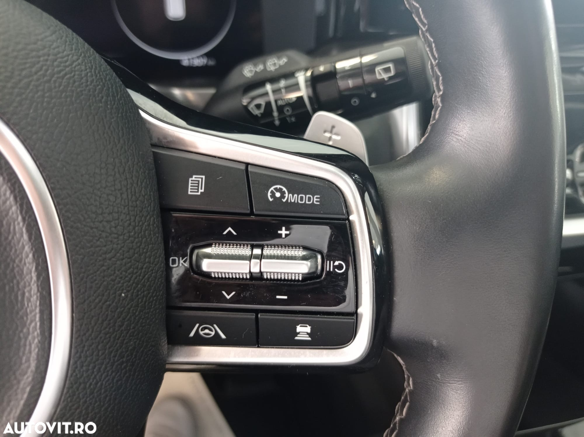 Kia Sorento 1.6 T-GDI PHEV 6AT 4x4 7P Premium - 10