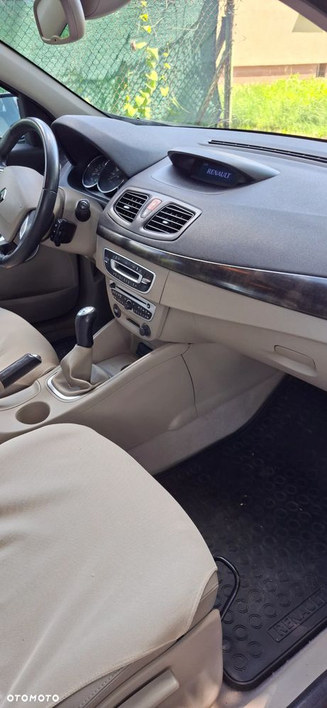 Renault Fluence 1.6 16V Privilege - 4