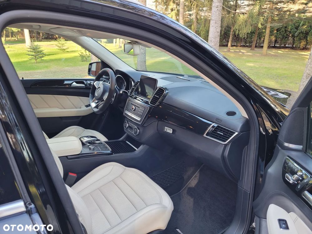 Mercedes-Benz GLE - 26