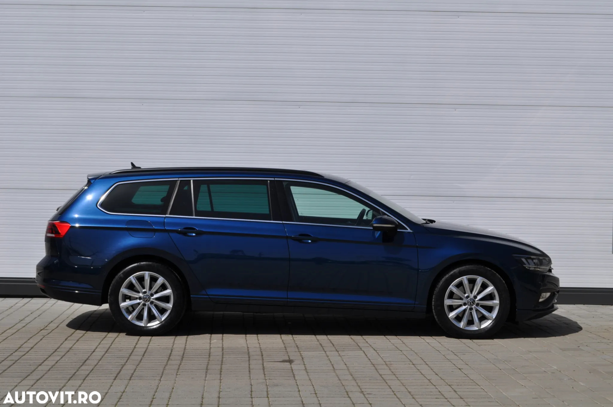 Volkswagen Passat Variant 2.0 TDI SCR DSG 4Motion Business - 10