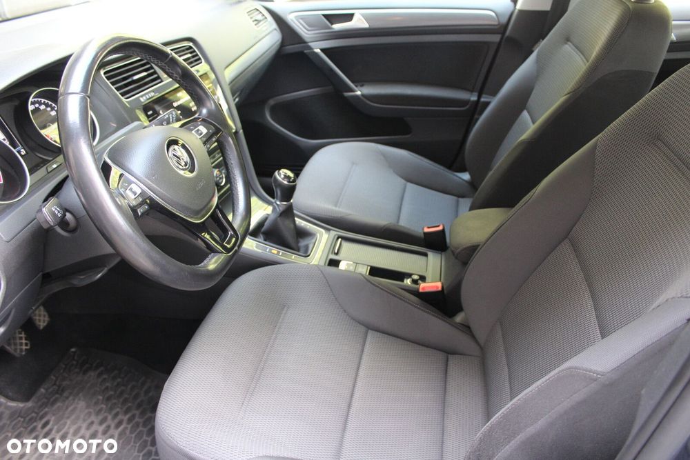 Volkswagen Golf Variant - 12