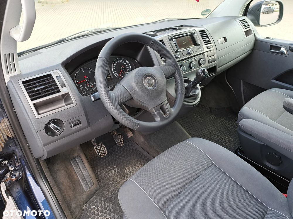 Volkswagen Multivan - 8