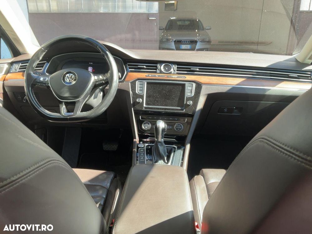 Volkswagen Passat Variant 2.0 TDI SCR 4Motion DSG Highline - 7