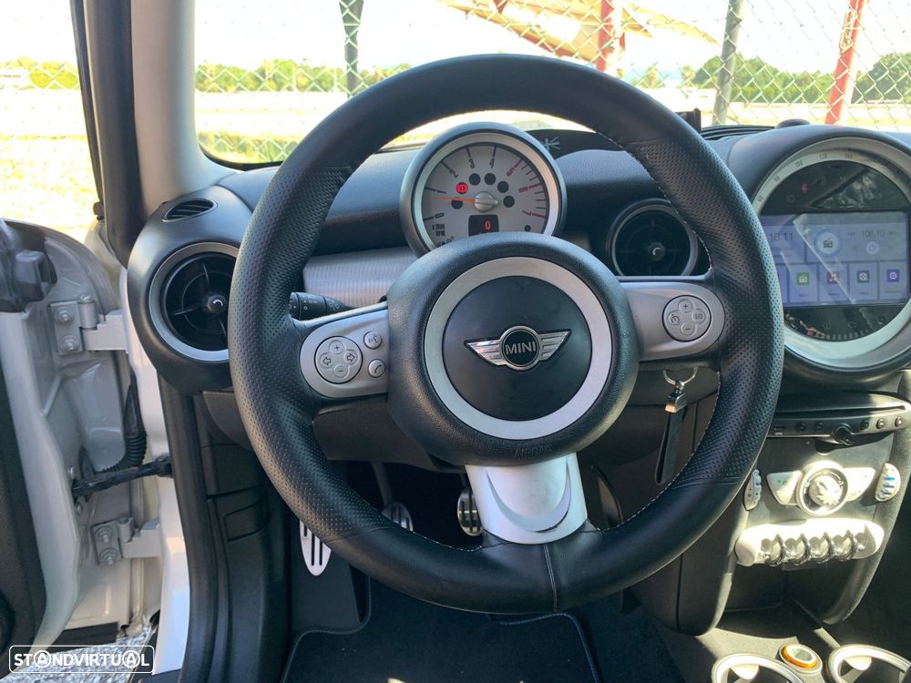 MINI Clubman Cooper D - 22