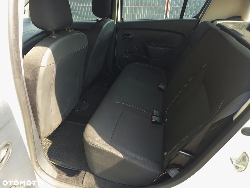 Dacia Sandero SCe 75 Essential - 24