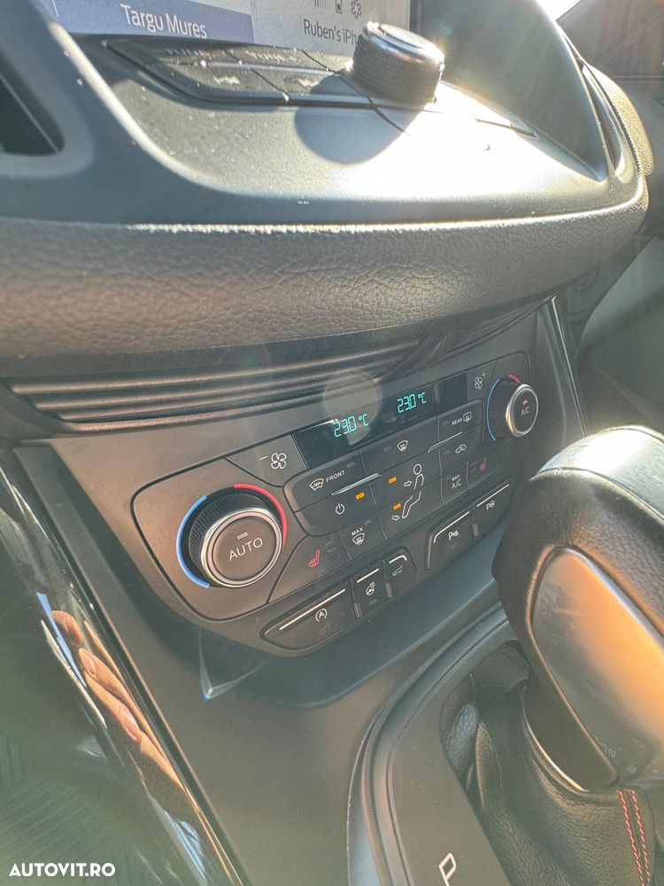 Ford Kuga 2.0 TDCi 4WD Powershift ST-Line - 15