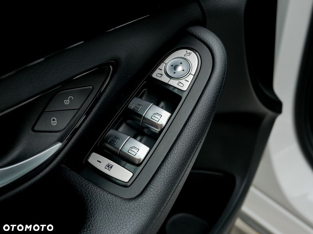 Mercedes-Benz Klasa C 160 9G-TRONIC - 32