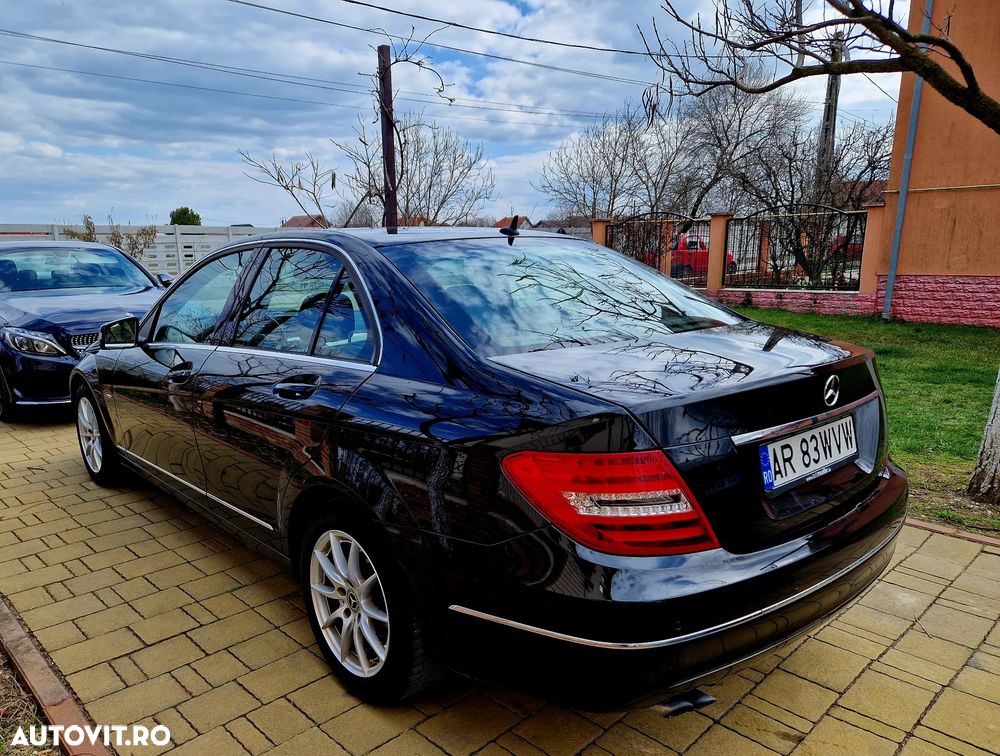 Mercedes-Benz C 180 CGI BlueEFFICIENCY Avantgarde - 4