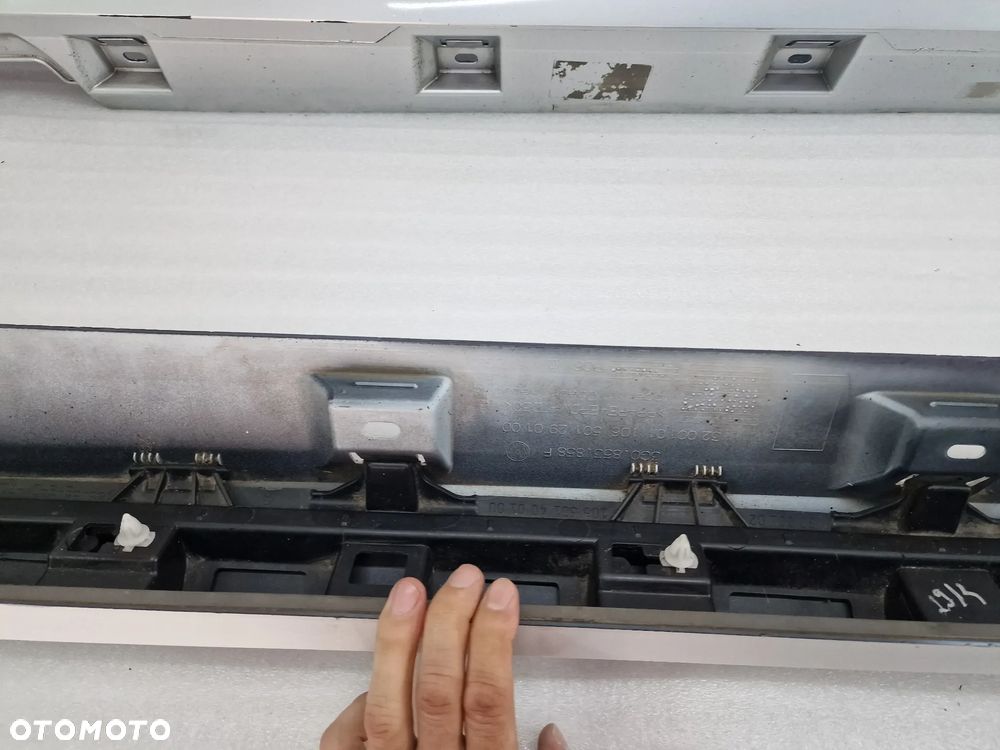 VW PASSAT B8 3G0 14- PRAWA LISTWA PROGOWA / NAKŁADKA PROGU , CZARNA , BIAŁA , SREBRNA , NR 3G0853858F , NR AUKCJI PR347 - 26