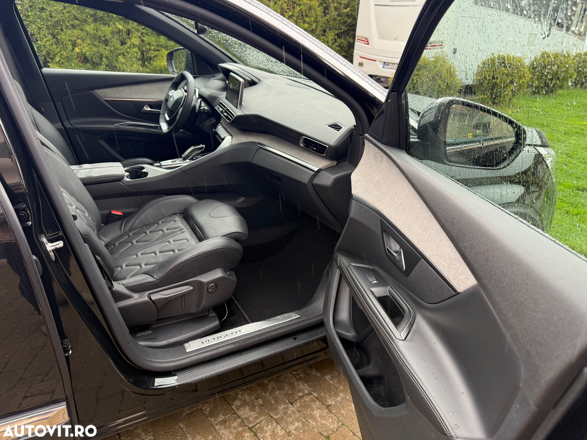 Peugeot 5008 2.0L BlueHDI EAT8 S&S GT Pack - 23