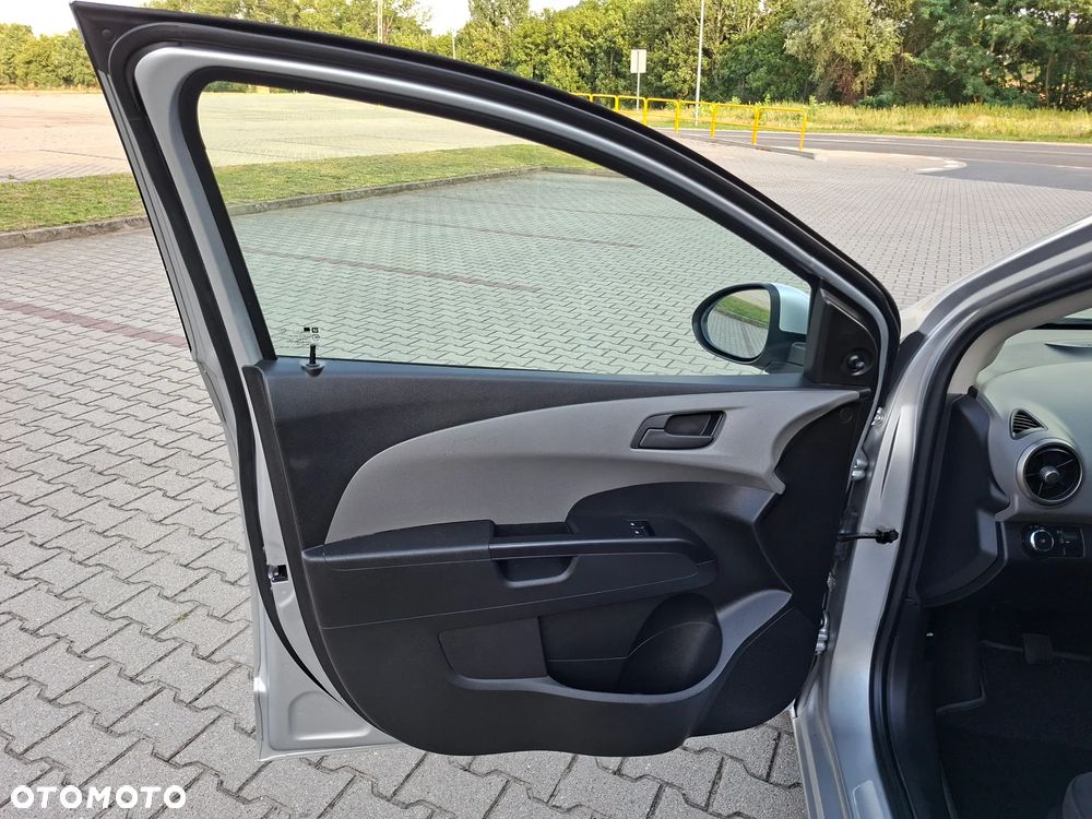 Chevrolet Aveo 1.2 LT+ - 9