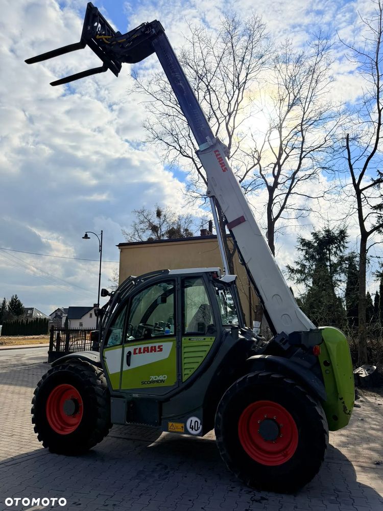 Claas Scorpion 7040 Varipower - 16