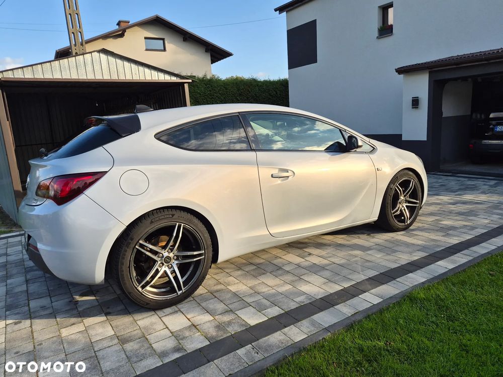 Opel Astra - 4