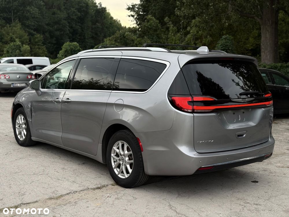 Chrysler Pacifica - 4