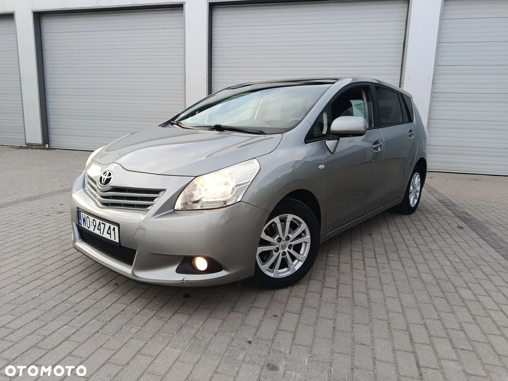 Toyota Verso 2.0 D-4D - 1