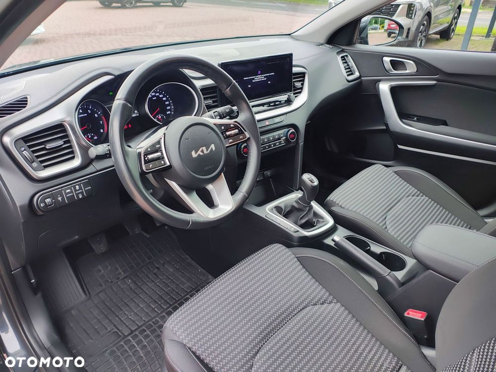 Kia Ceed 1.5 T-GDI M - 9