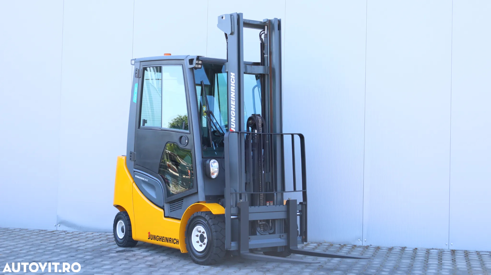 Jungheinrich DFG 320s - 6
