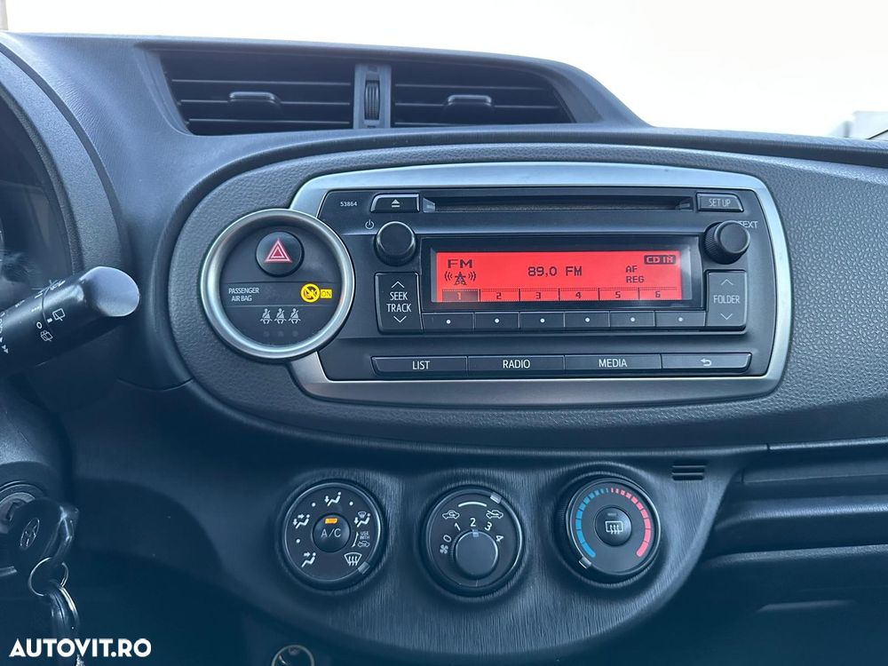 Toyota Yaris - 14
