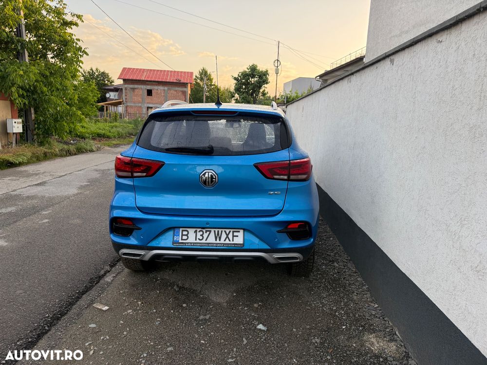 MG ZS - 22