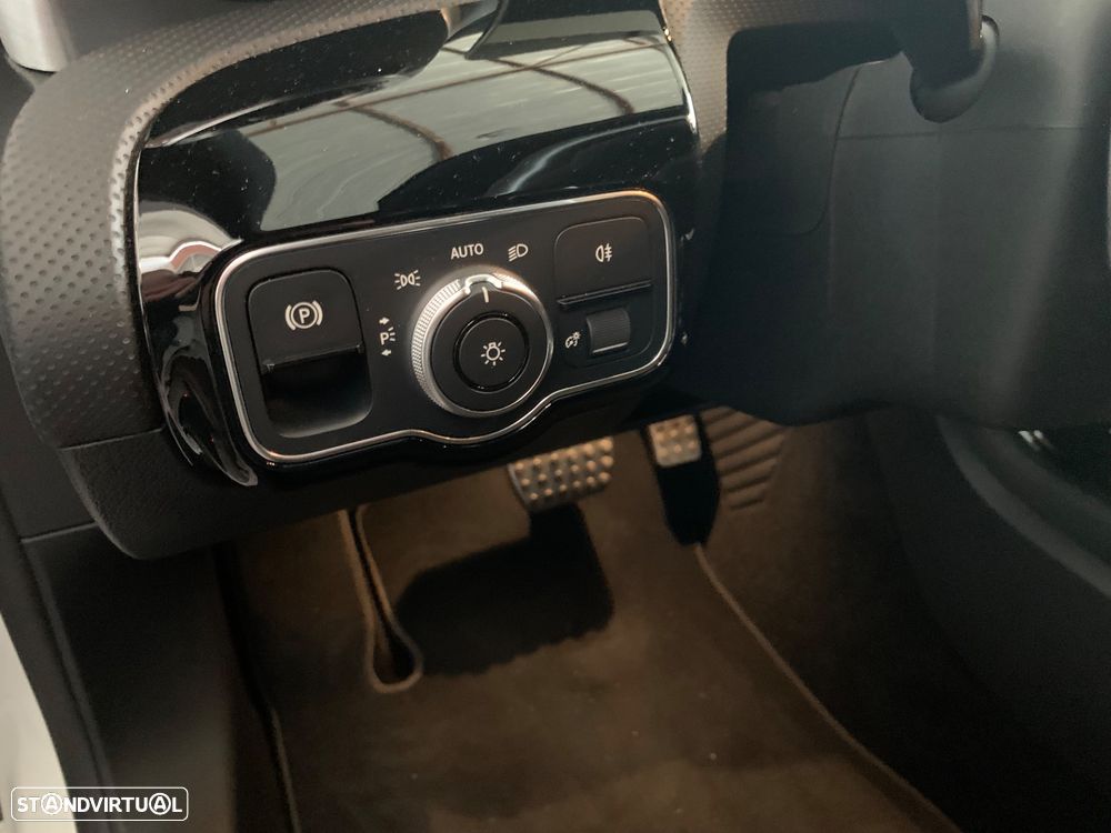 Mercedes-Benz A 180 d 7G-DCT AMG Line - 24