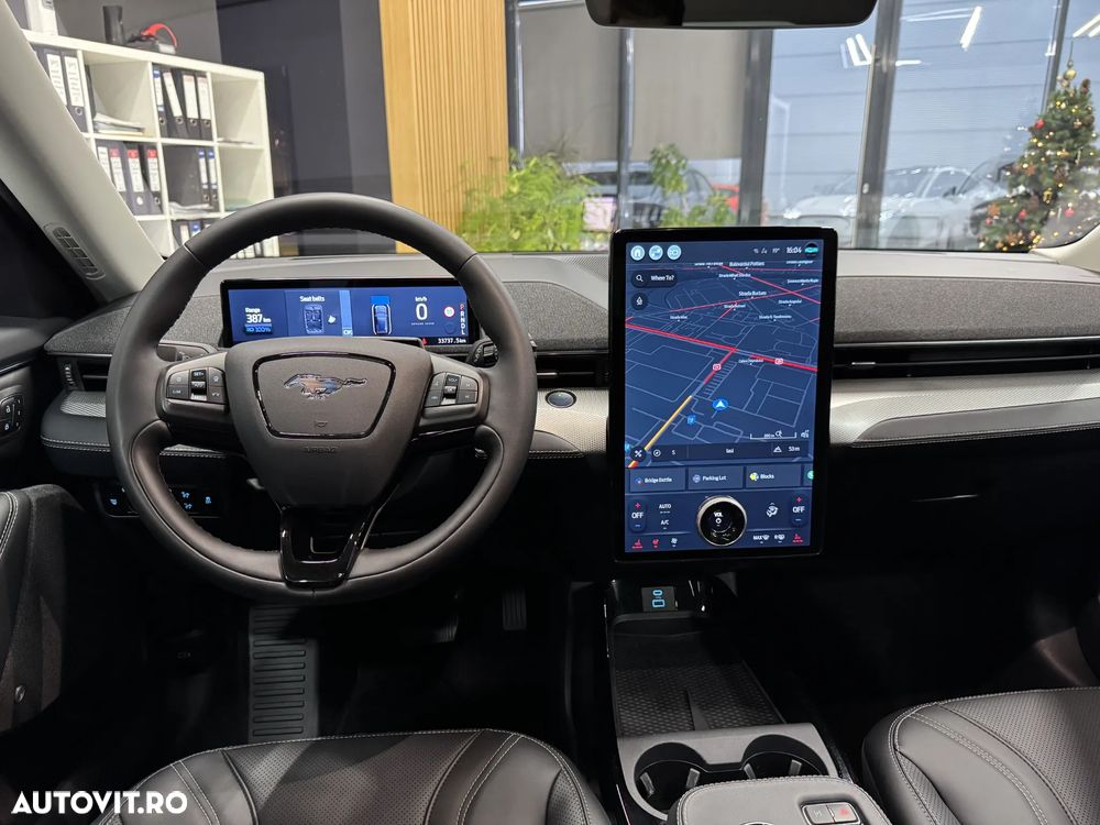 Ford Mustang Mach-E - 10