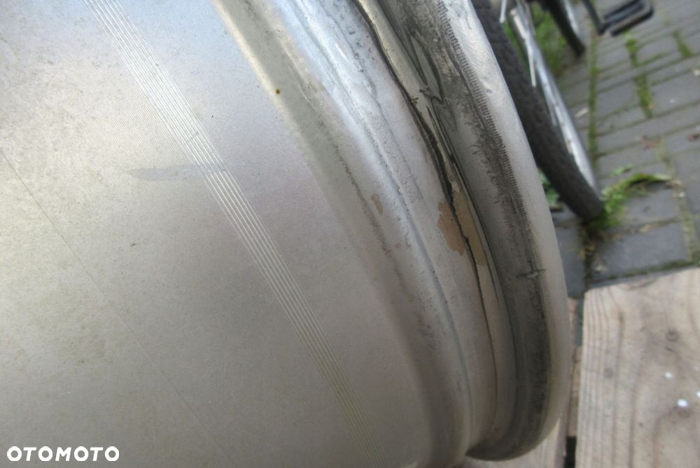 lexus oe alufelga 17 7,5j 5x114,3 et45 - 8