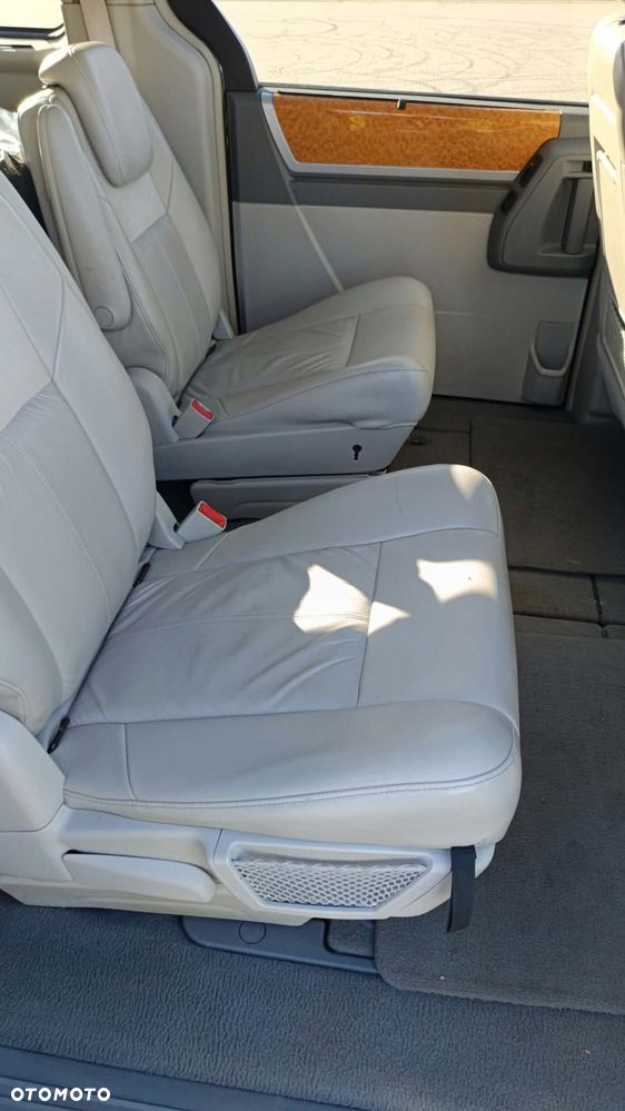 Chrysler Grand Voyager - 4