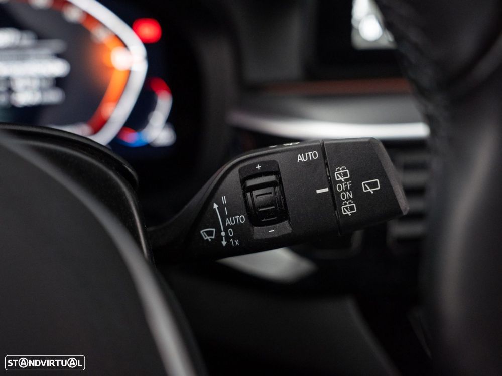 BMW 520 d Pack Desportivo M Auto - 23
