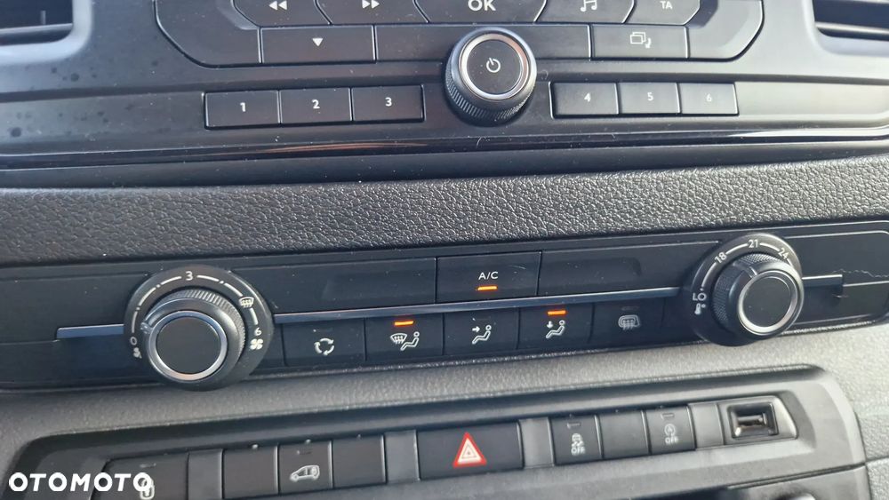 Opel Vivaro - 16