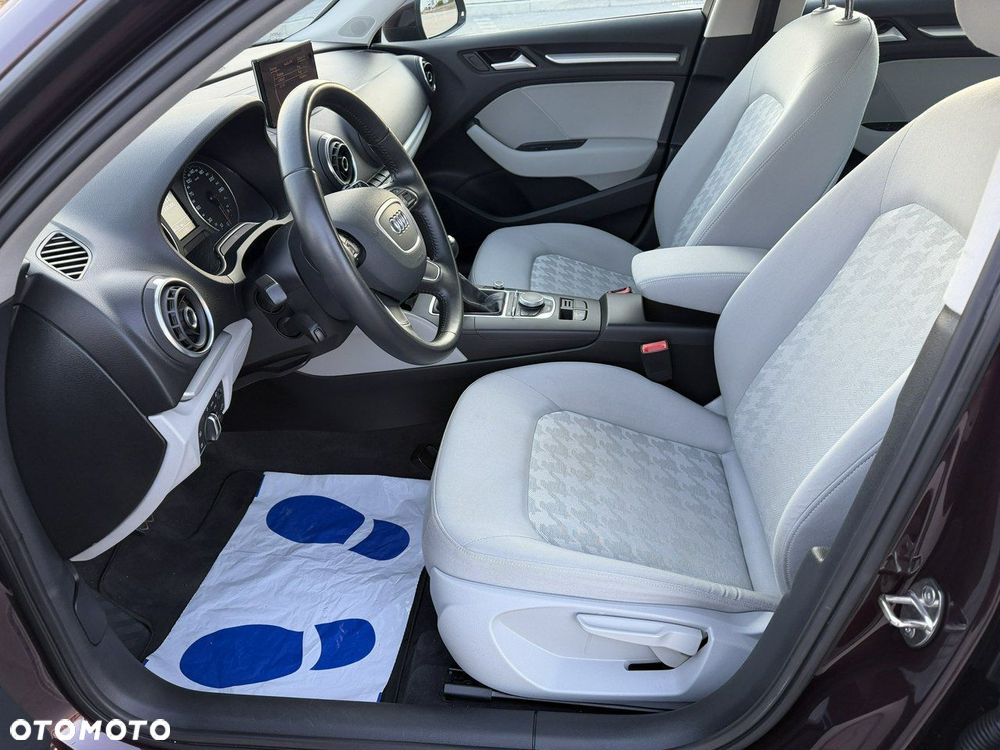 Audi A3 Sportback 1.6 TDI DPF Attraction - 19