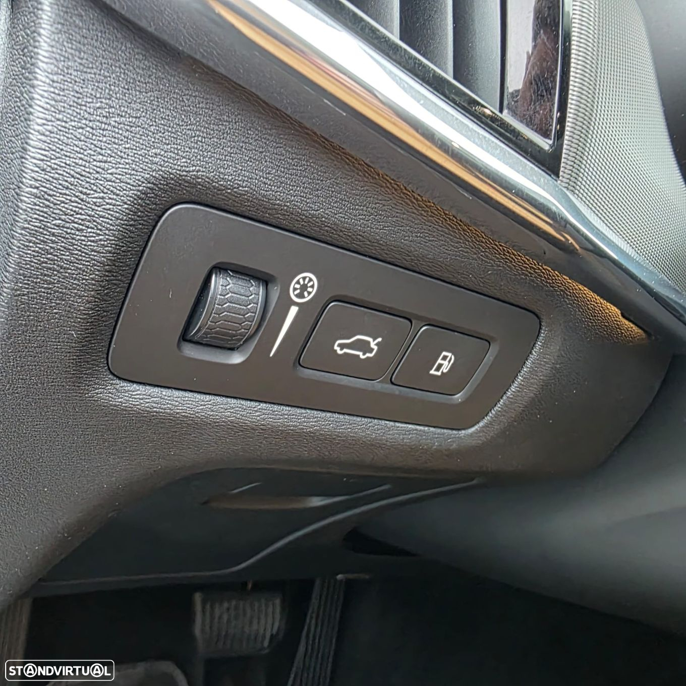 Volvo V90 2.0 T8 Inscription AWD Geartronic - 25