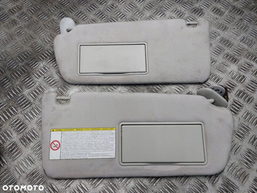 OSŁONA PRZECIWSŁONECZNA LEWA +  PRAWA TOYOTA COROLLA VERSO II - 1