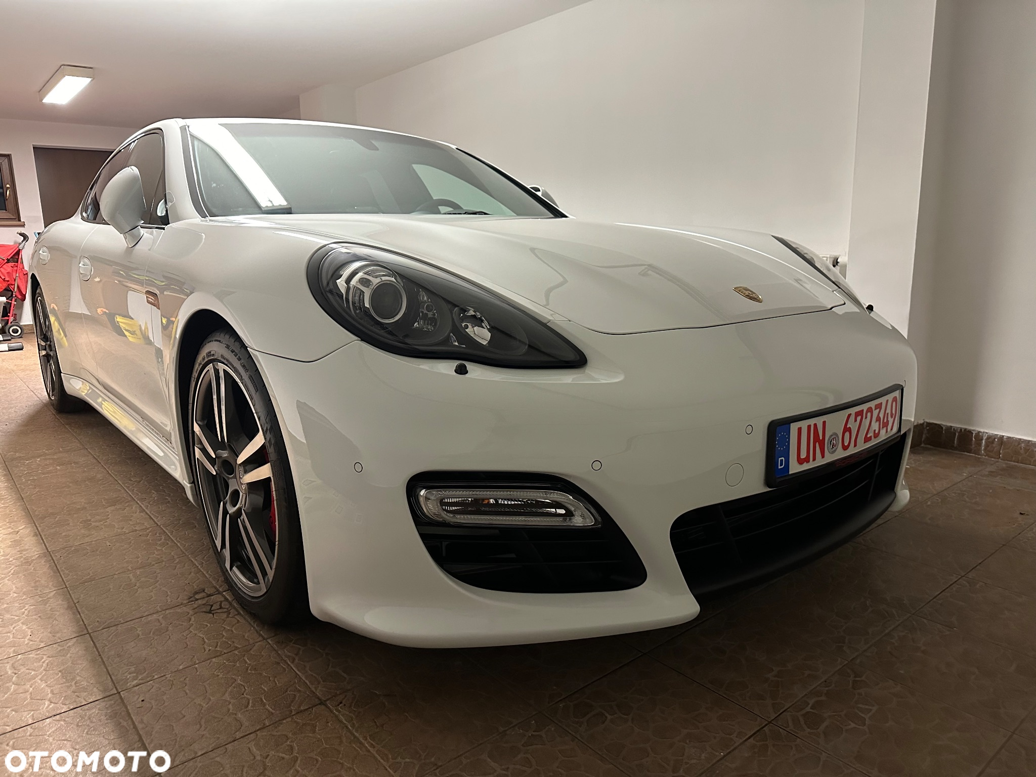 Porsche Panamera GTS - 34