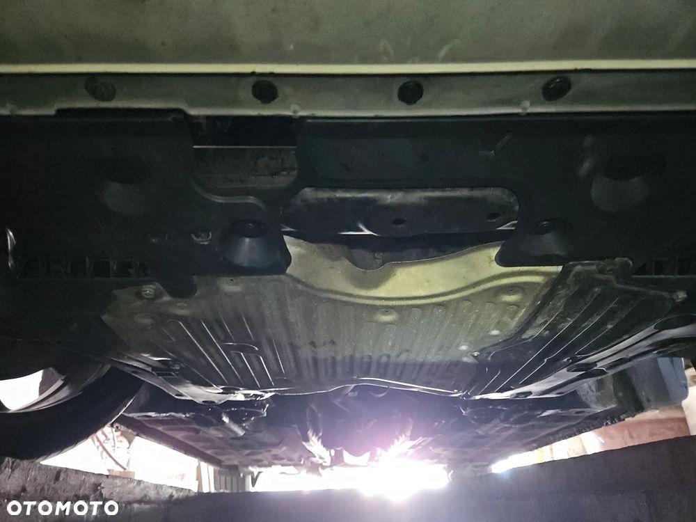 Honda Accord 2.0 Comfort - 38