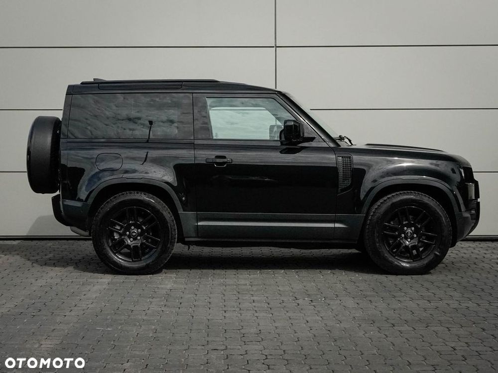 Land Rover Defender - 9
