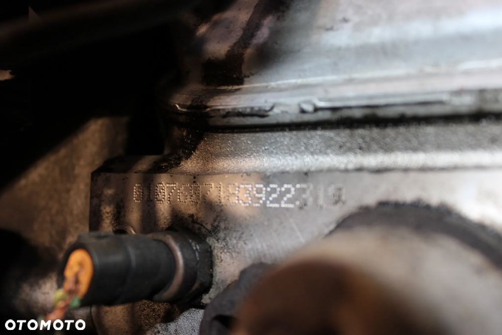 SILNIK 6.0L V8 LQ4 + SKRZYNIA AUTOMAT 4L80-E/CHEVROLET SILVERADO 2500 2001 - 8