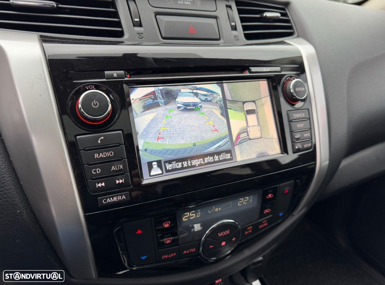Nissan Navara DC N-Connecta - 10