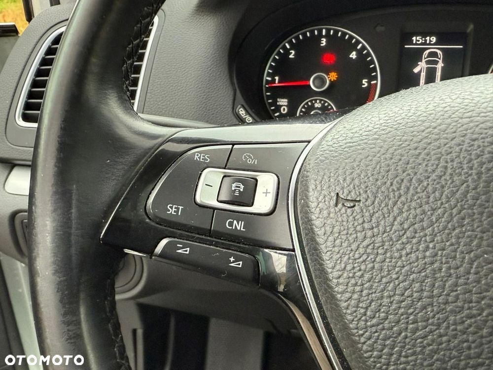 Volkswagen Sharan 2.0 TDI (BlueMotion Technology) Highline - 33