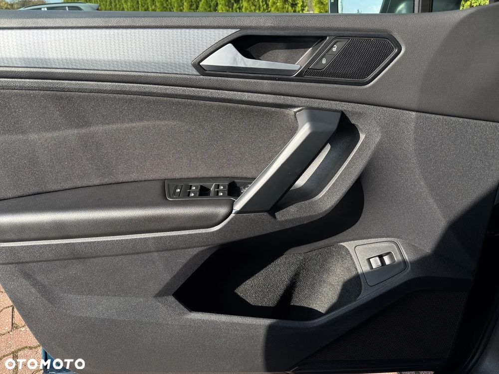 Volkswagen Tiguan - 20
