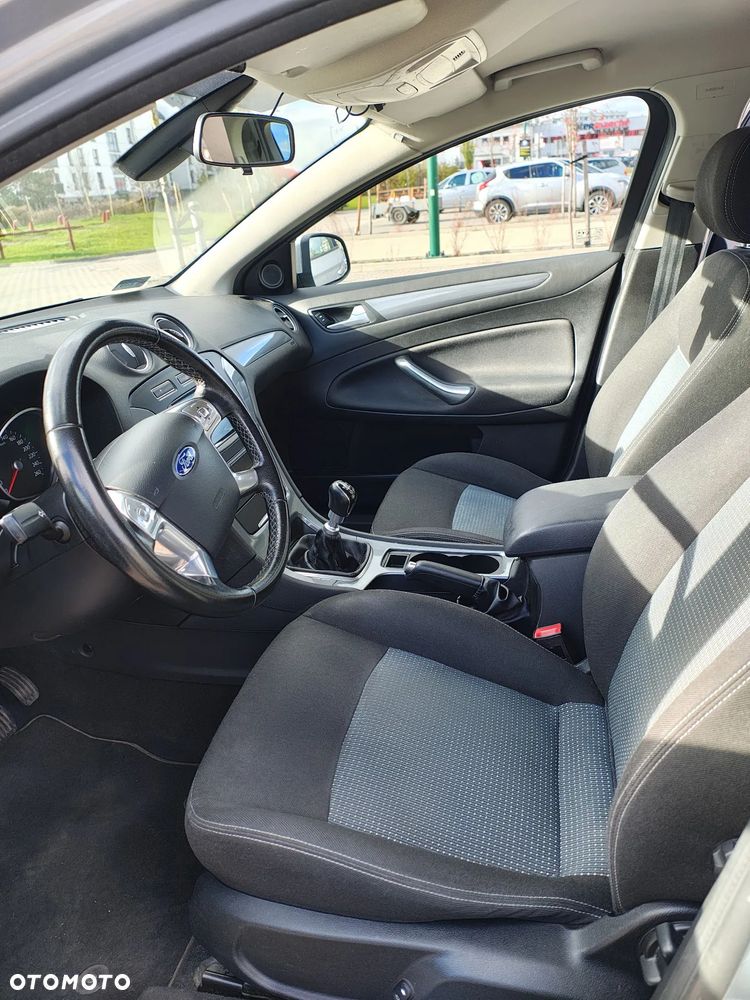 Ford Mondeo 2.0 TDCi Trend - 14