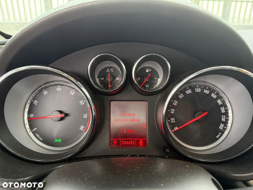 Opel Insignia 2.0 Turbo Sport - 16