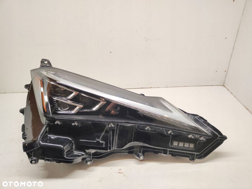 lexus ux 2018-2022 lampa prawa full led - europa - 1