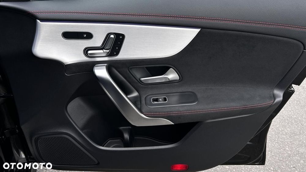 Mercedes-Benz CLA 200 mHEV AMG Line 7G-DCT - 23